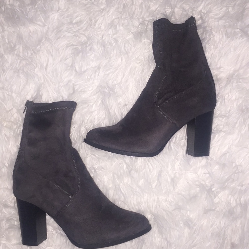 SOLD ✔️Faux suede sock booties- new without box